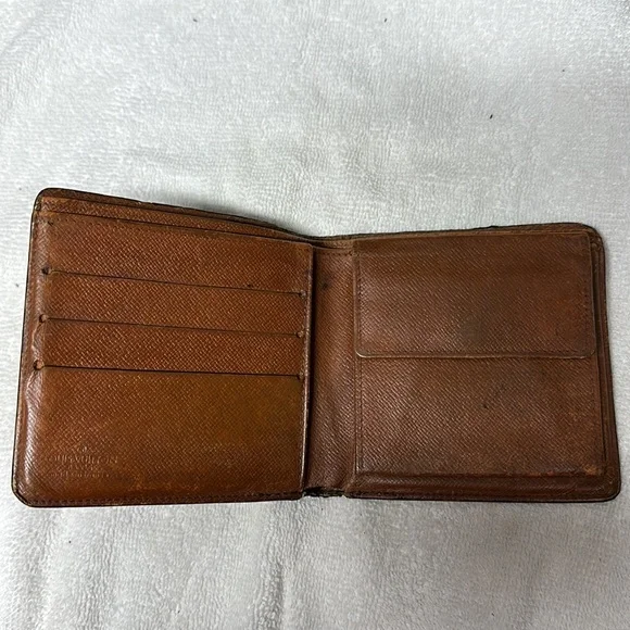 Louis Vuitton Men’s Marco Wallet Monogram Canvas - Picture 3 of 12